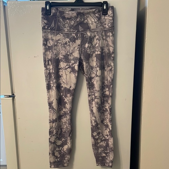 Athleta Pants - Athleta Women's Size Medium Floral Tie Dye Print Leggings